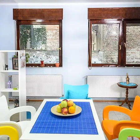 White Town Hostel Belgrade
