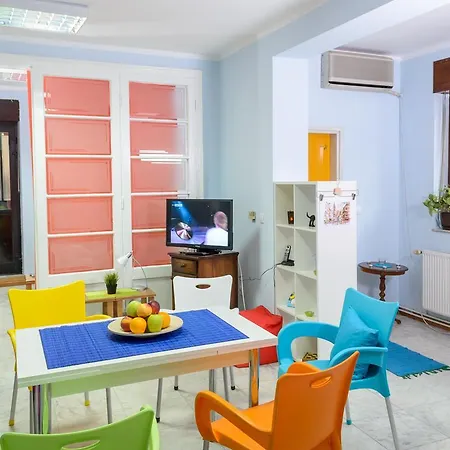 White Town Hostel *