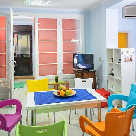 White Town Hostel *